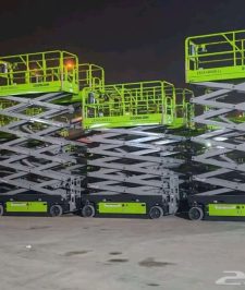 صورة اعلان : ,Scissor lifts and manlifts for rental in Jeddah, Riyadh, Dammam  and macca