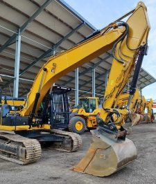 صورة اعلان : يوجد بوكلين للايجار في مخطط ولي العهد