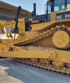 صورة اعلان : بلدوزر الإيجار ب الشهر أو بالساعه