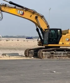 صورة اعلان : حفار كاتربيلر 50 طن