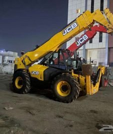 صورة اعلان : جي سي بي للإيجار في الدمام يومي شهري