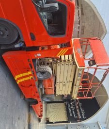 صورة اعلان : سطحه الرياض لنقل السيارات و المركبات