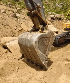 صورة اعلان : بكلين VOLVO مستخدم للبيع ..