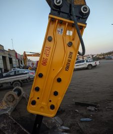 صورة اعلان : دقاق جميع المعدات