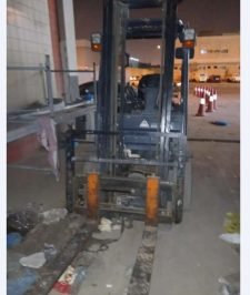 صورة اعلان : تأجير فوركلفت 16طن  في الدمام  جدة – الجبيل القطيف الخبر تاج المقاولات