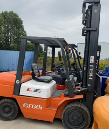 صورة اعلان : فوركلفت للايجار في جميع انحـاء المملكه