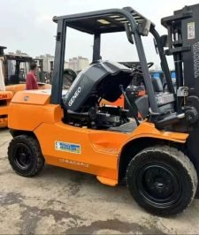 صورة اعلان : رافعة شوكية Forklift للإيجار في الرياض _ الدمام  _ جدة