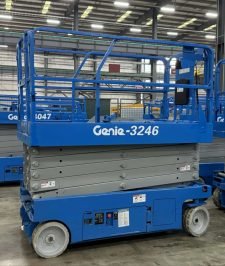 صورة اعلان : سقالة كهربائية للإيجار في جدة | وصول آمن للارتفاعات