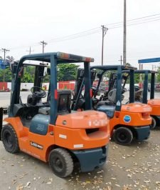 صورة اعلان : تأجير فوركلفت جدة 0556837784 | فوركلفت كهربائي صامت للمستودعات | السامي