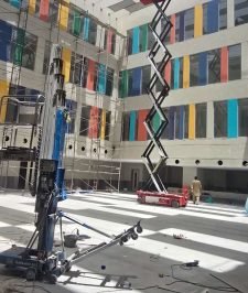 صورة اعلان : سيزرلفت، مان لفت، فوركلفت وكرينات وجي سي بي وبوم تراك تيليسكوبيه وارتيكليتد وتاور لايت متوفرة للايجار