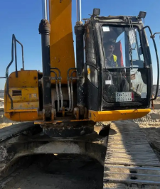 صورة اعلان : حفارات بكلينات وشيولات الشهري