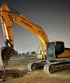 صورة اعلان : حفار بوكلين ايجار