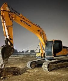 صورة اعلان : حفار بوكلين ايجار