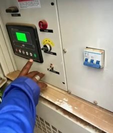 صورة اعلان : كهربائي مولدات صيانه