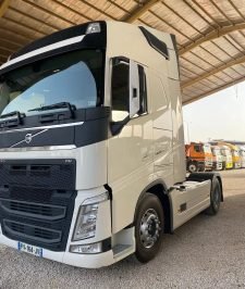 صورة اعلان : شاحنات فولفو 2021 VOLVO