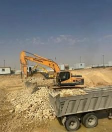 صورة اعلان : حفارات بوكلينات