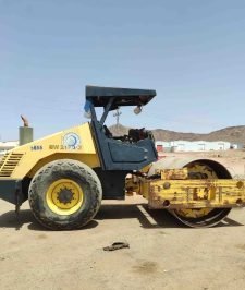 صورة اعلان : للايجار رصاصه ترابيه 25 طن رص الميدات والطرق يومي او شهري