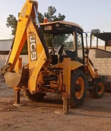 صورة اعلان : جي سي بي للبيع