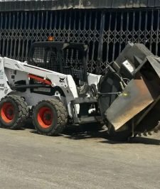 صورة اعلان : طرنش جميع المقاسات قشاطه متر مكنسه للأيجار