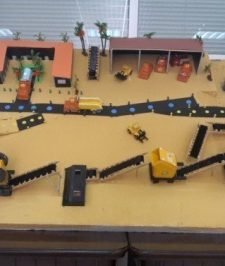 صورة اعلان : كسارات للبيع وغرابيل وسيور