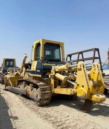 صورة اعلان : بلدوزرات الإيجار اليومي وشهري في أنحاء المملكة