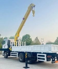 صورة اعلان : كرين 10 طن و 12 طن مواصفات ارامكو علي شاحنه فاو مثل xcmg