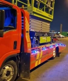 صورة اعلان : تأجير سيزر لفت ومان لفت