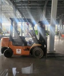 صورة اعلان : للإيجار رافعات شوكيه rent forklifts