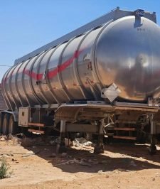 صورة اعلان : صهريج نقل مواد نفطية