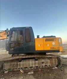 صورة اعلان : بكلين في حايل وضوحيها