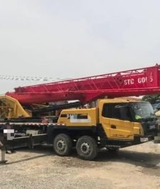 صورة اعلان : كرينات اجار يومي شهري رفع متطلبات العمل مثل رفع الحديد.