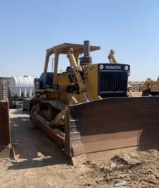 صورة اعلان : بلدوزر بلدوزرات و معدات للايجار