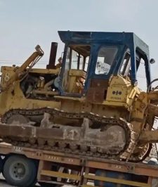 صورة اعلان : بلدوزرات 155 كماتسو