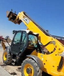 صورة اعلان : رافعات تلسكوبيه تلي هندر بوم لودر للايجار جي سي بي2016 Jcb