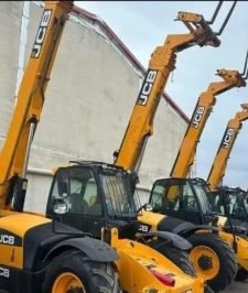 صورة اعلان : رافعة تلسكوبية تلي هندر 17متر فركلفت