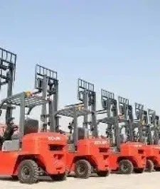 صورة اعلان : رافعات شوكية للإيجار