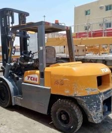 صورة اعلان : فوركلفت روافع شوكية للإيجار بجميع الأحجام والأنواع