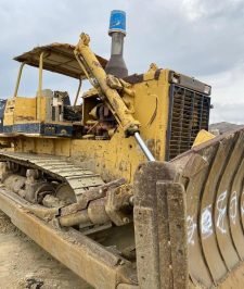 صورة اعلان : بلدوزر 155