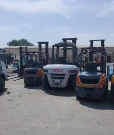 صورة اعلان : تأجير رافعات شوكيه كرينات