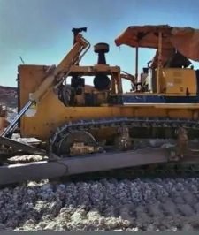 صورة اعلان : موجود بلدوزر للايجار