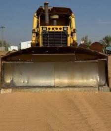 صورة اعلان : بلدوزر موديل حديث2008 للاجار