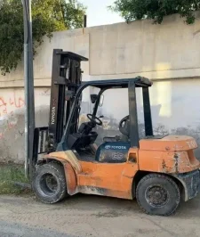 صورة اعلان : فوركلفت رافعة شوكية للإيجار