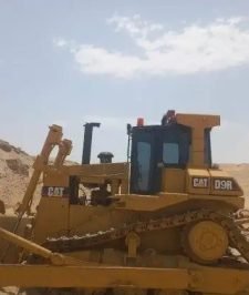 صورة اعلان : بلدوزرات للايجار في حائل