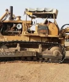 صورة اعلان : بلدوزر للايجار تعقيم المزارع