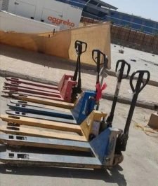صورة اعلان : رافعه يدوية جاك للايجار فوركلفت