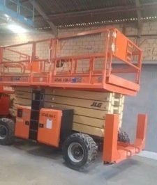 صورة اعلان : رافعه شوكية. رافعات يدوية. كرينات. بوكلين صغير. ببكات. سيزر