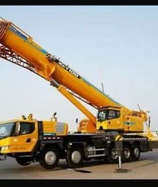 صورة اعلان : كرينات للإيجار. جميع الأحجام متوفرة.