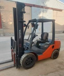 صورة اعلان : رافعه شوكية فوركلفت كرينات ونش للايجار