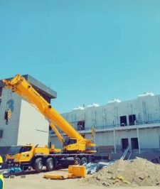 صورة اعلان : لتأجير رافعات والمعدات الثقيلة كرينات ونشات