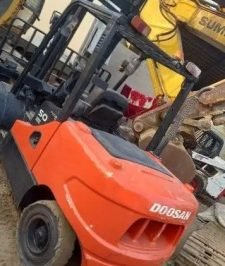 صورة اعلان : روافع شوكيه كرينات بوم تراك